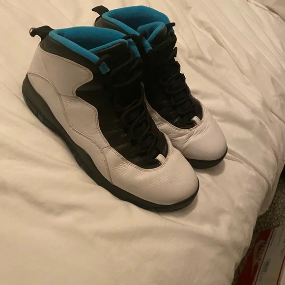 Jordan 10 Powder Blue - Picture 2 of 4